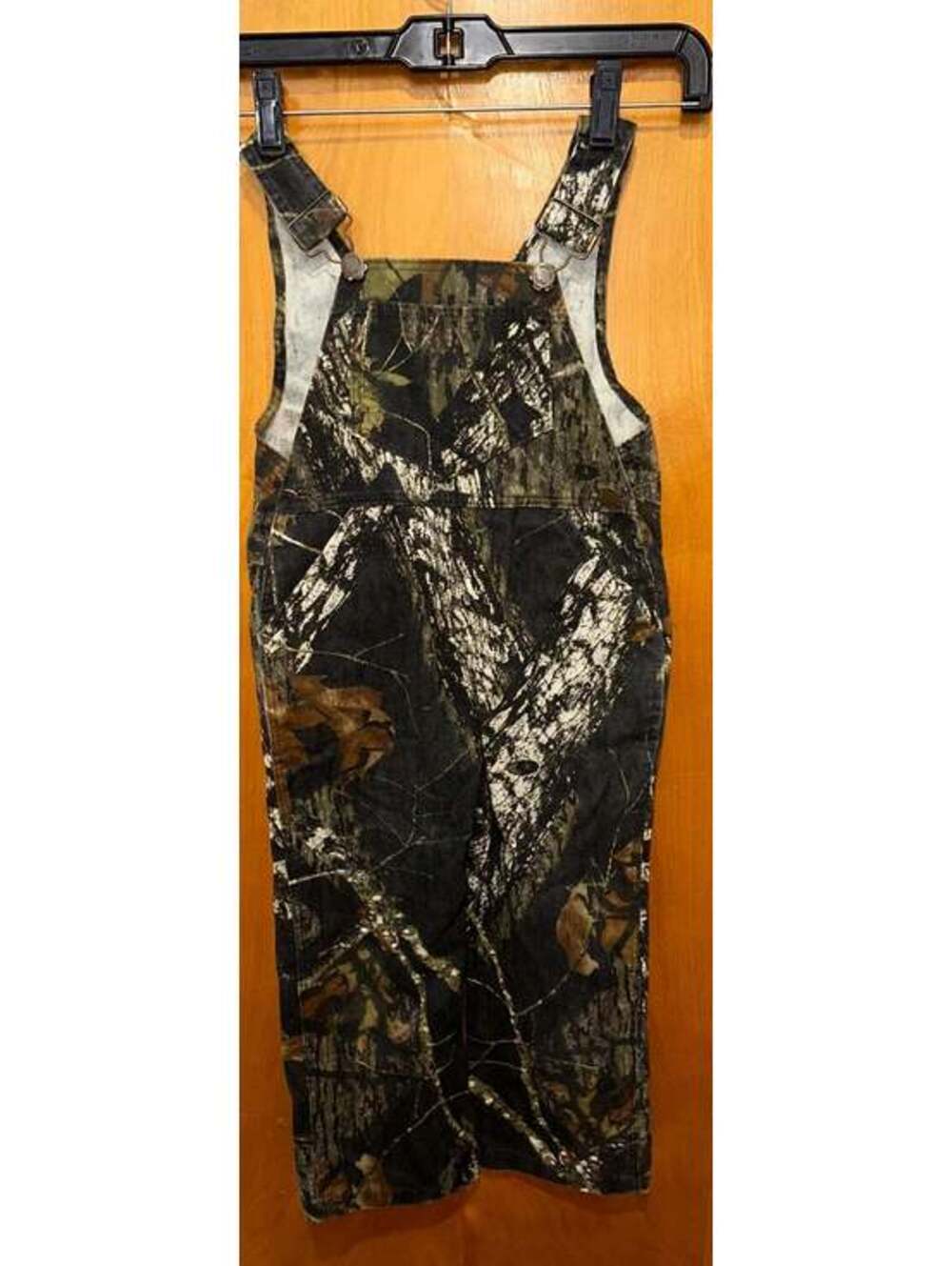 Kids Camo overalls size 5 Boys